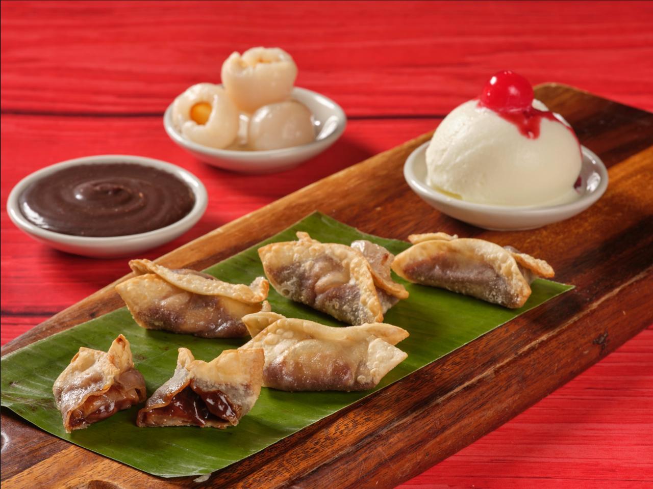 Wontons Rellenos de nutella y lychees.
