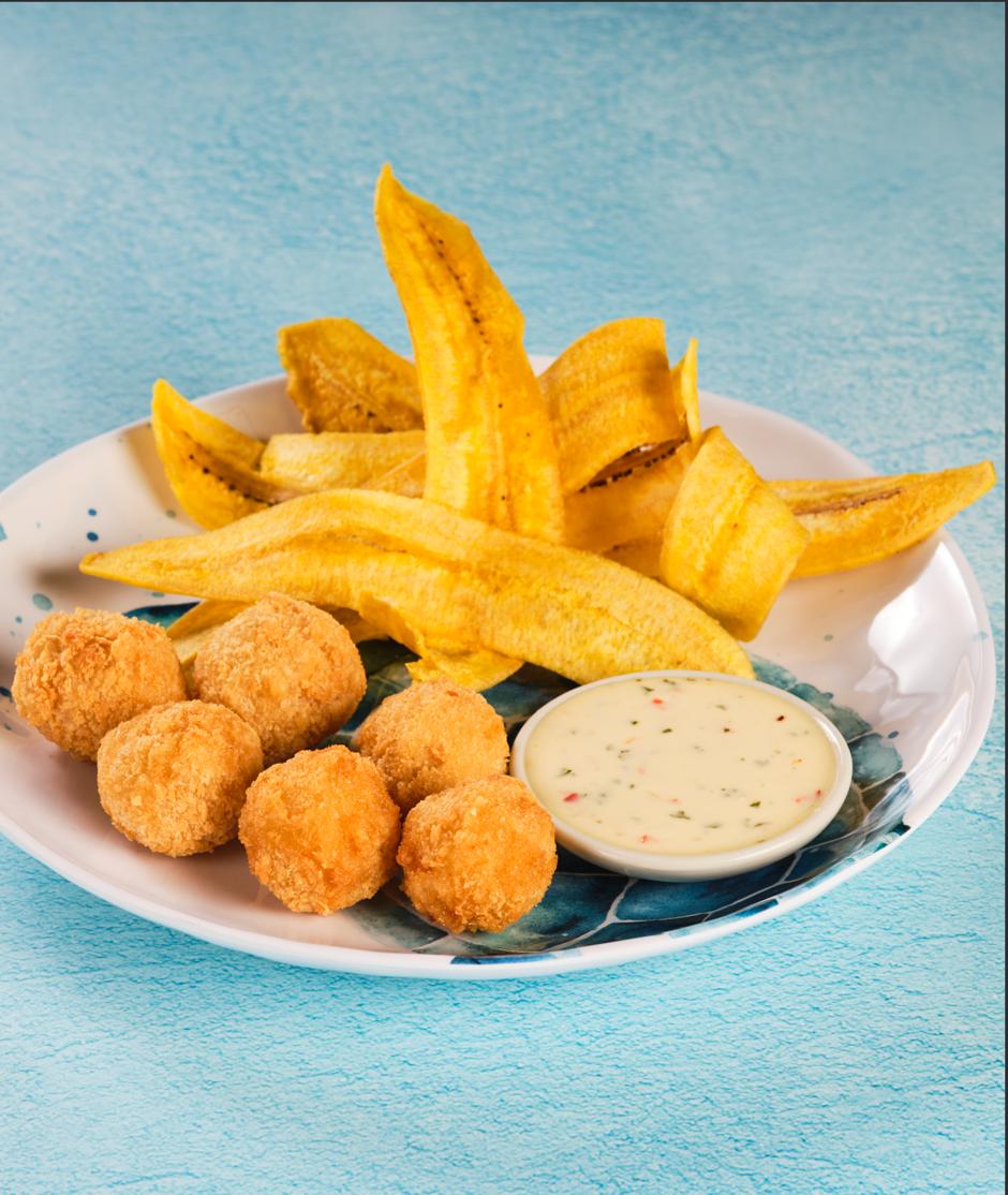 Croquetas de Pescado con Chips de PlÃ¡tano